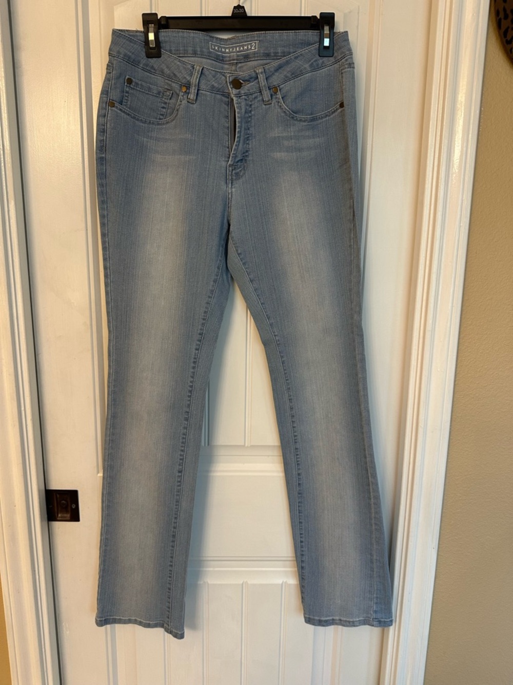Skinny Jean 2 brand -Women's Boot Cut Jeans in Light Blue Wash